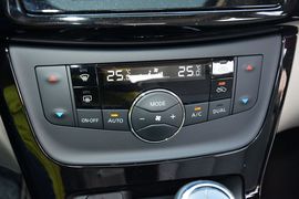 2016款日产轩逸1.8XV