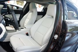 2016款奔驰GLA200动感型