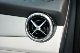 2016款奔驰GLA200动感型