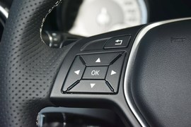 2016款奔驰GLA200动感型