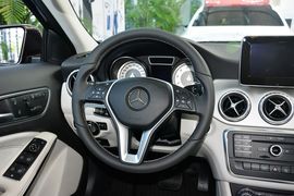 2016款奔驰GLA200动感型