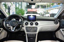 2016款奔驰GLA200动感型