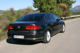 2011款帕萨特B7海外试驾实拍