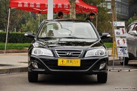 2011款北京现代伊兰特1.6L手动舒适天窗型