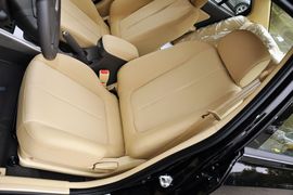 2011款北京现代伊兰特1.6L手动舒适天窗型