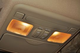 2011款北京现代伊兰特1.6L手动舒适天窗型