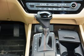 2015款起亚嘉华3.3GDI豪华版