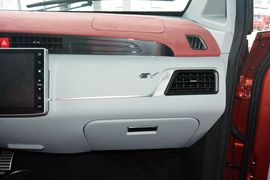 2016款众泰E200