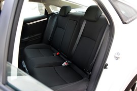 2016款本田思域220TURBO手动豪华版