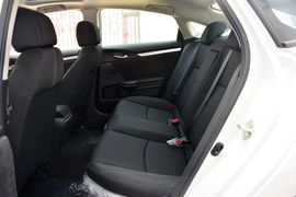 2016款本田思域220TURBO手动豪华版