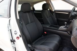 2016款本田思域220TURBO手动豪华版