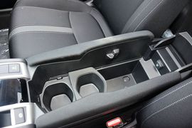 2016款本田思域220TURBO手动豪华版