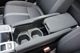 2016款本田思域220TURBO手动豪华版