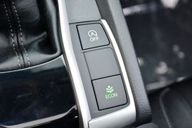 2016款本田思域220TURBO手动豪华版