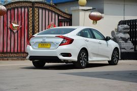 2016款本田思域220TURBO手动豪华版