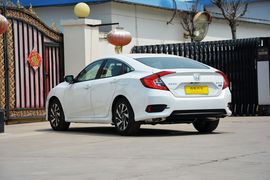 2016款本田思域220TURBO手动豪华版