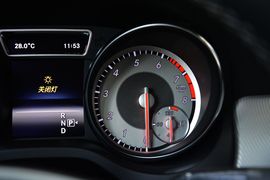 2016款奔驰GLA200时尚型