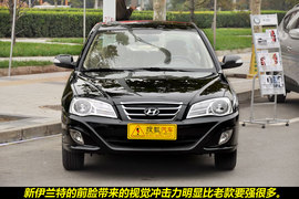 2011款北京现代伊兰特1.6L手动舒适天窗型