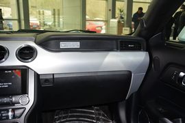 2016款福特MUSTANG