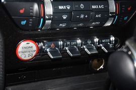 2016款福特MUSTANG