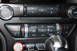 2016款福特MUSTANG