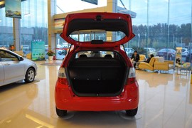 2010款本田飞度1.3L