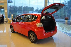2010款本田飞度1.3L