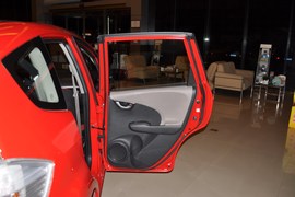 2010款本田飞度1.3L
