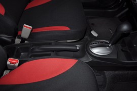 2010款本田飞度1.3L