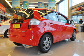 2010款本田飞度1.3L