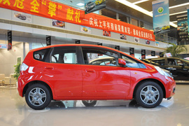 2010款本田飞度1.3L