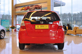 2010款本田飞度1.3L