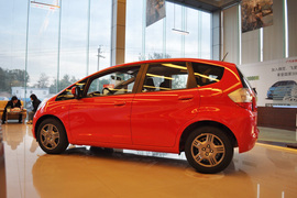 2010款本田飞度1.3L