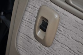 2011款郑州日产锐骐皮卡ZD30手动两驱标准型