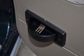 2011款郑州日产锐骐皮卡ZD30手动两驱标准型