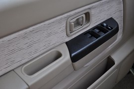 2011款郑州日产锐骐皮卡ZD30手动两驱标准型