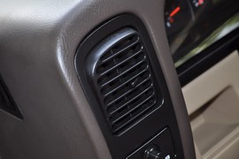 2011款郑州日产锐骐皮卡ZD30手动两驱标准型