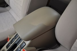 2011款郑州日产锐骐皮卡ZD30手动两驱标准型