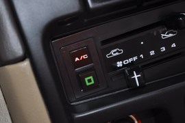 2011款郑州日产锐骐皮卡ZD30手动两驱标准型