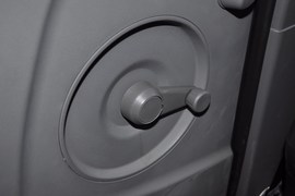 2011款郑州日产帅客1.6L手动商用型