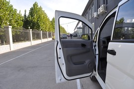 2011款郑州日产帅客1.6L手动商用型