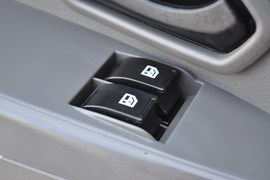 2011款郑州日产帅客1.6L手动商用型