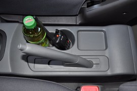 2011款郑州日产帅客1.6L手动商用型