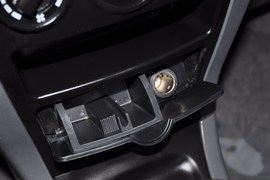 2011款郑州日产帅客1.6L手动商用型