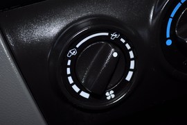 2011款郑州日产帅客1.6L手动商用型