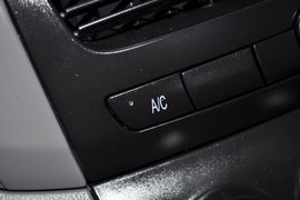 2011款郑州日产帅客1.6L手动商用型