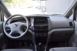 2011款郑州日产帅客1.6L手动商用型