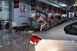 2008款广汽本田锋范1.5L手动精英版