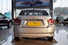 2008款广汽本田锋范1.5L手动精英版