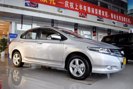 2008款广汽本田锋范1.5L手动精英版